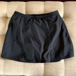 Black swim skirt